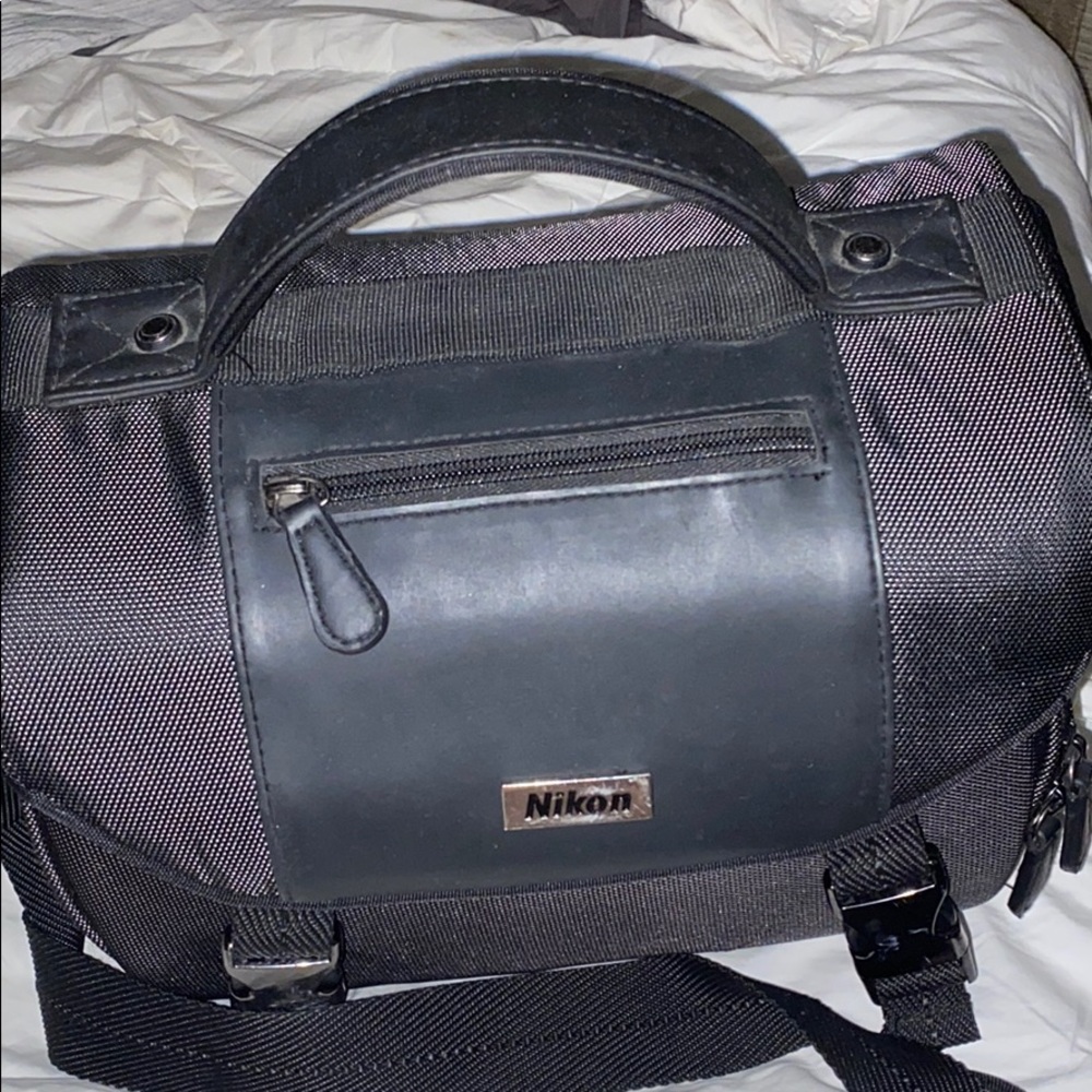 NIKON D3400 Camera with 2 lenses